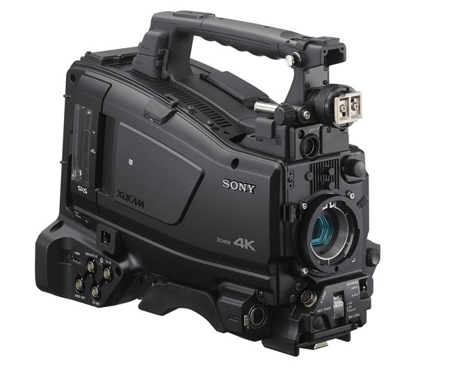 PXW-Z750